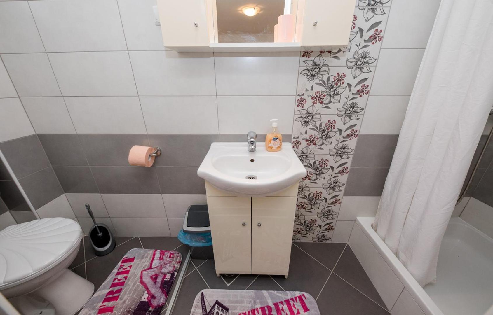 Apartments Makaus Supetarska Draga Bilik gambar